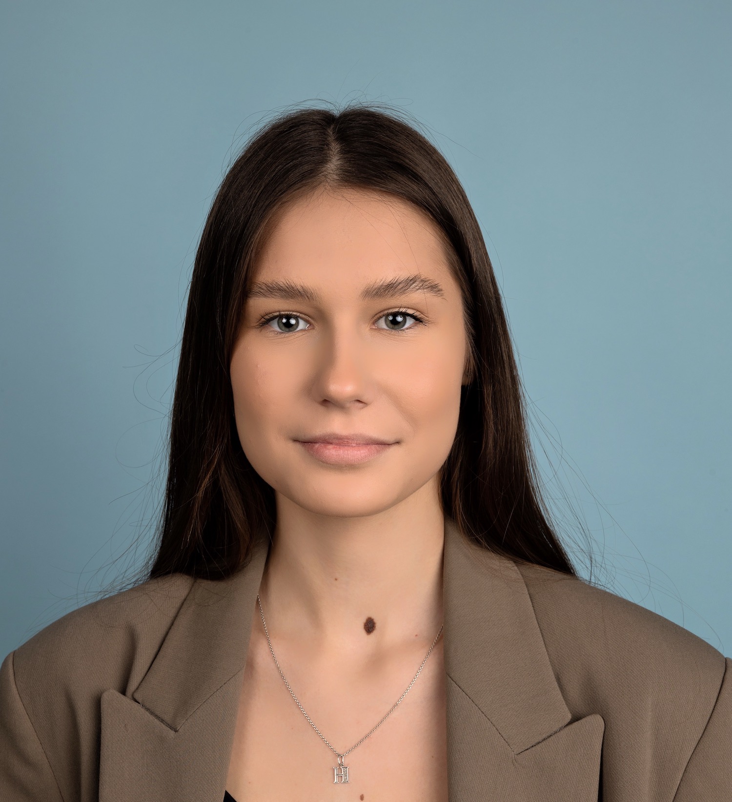 portrait of girl after automatic photo retouching