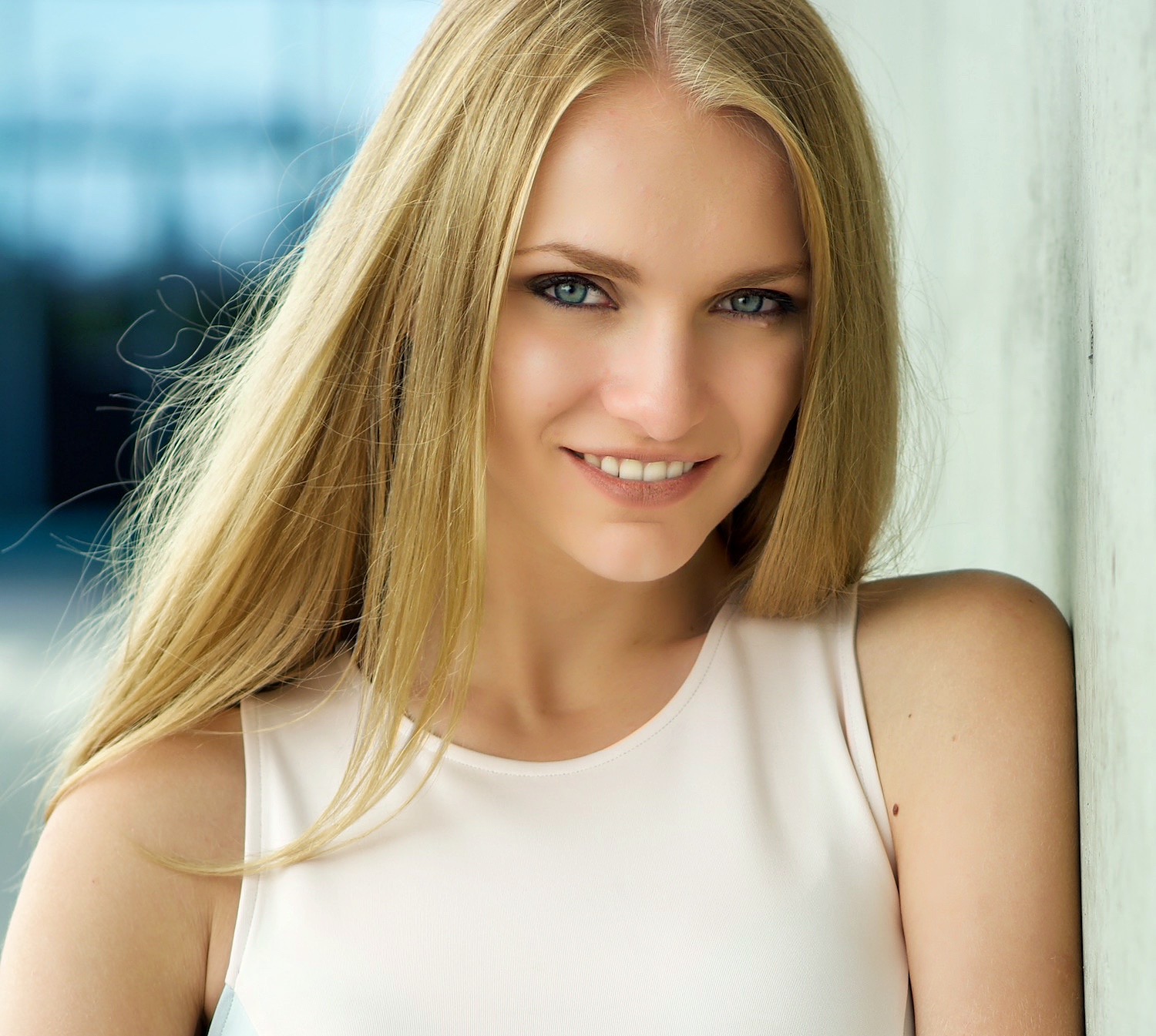 portrait of girl after automatic photo retouching